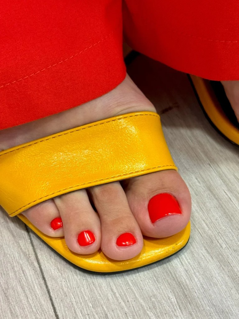 Raudonas manikiūras Beauty Home 13