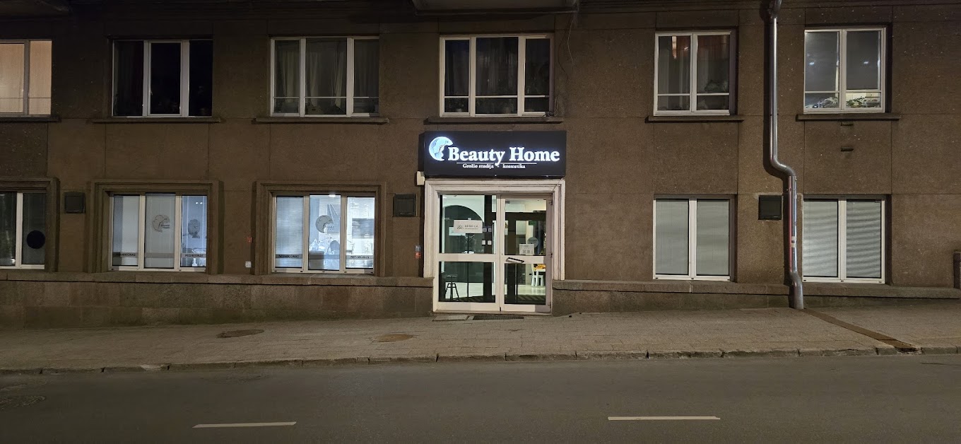 Beauty Home 13 fasadas su įėjimu